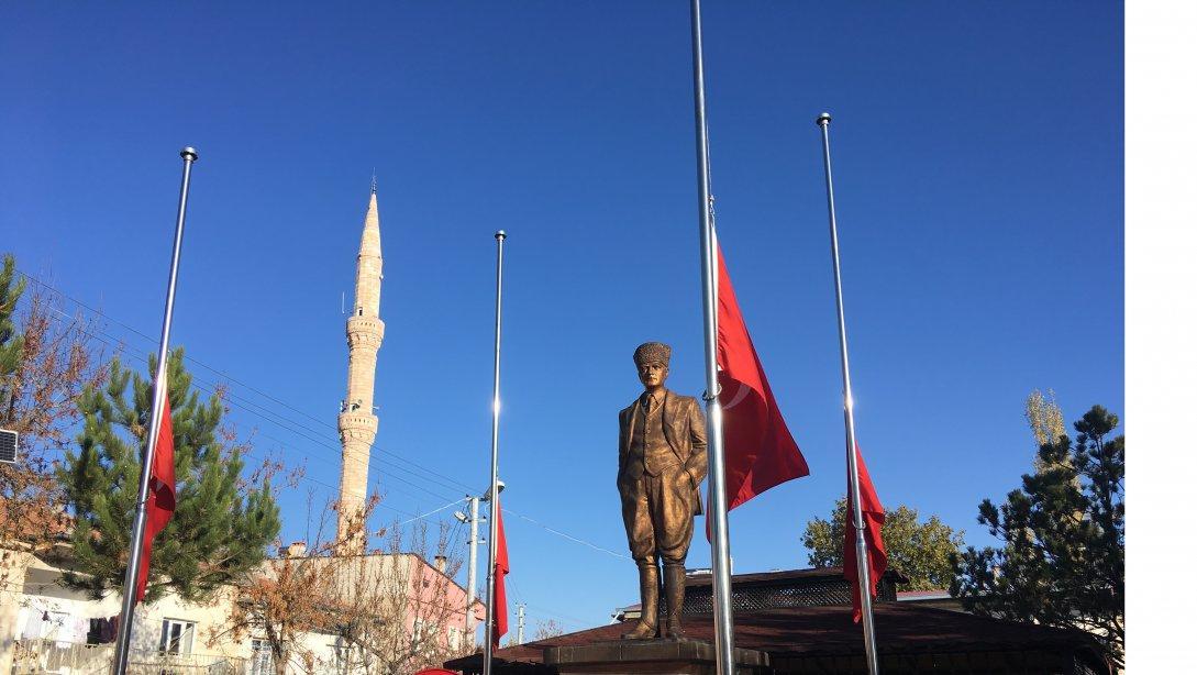 Cumhuriyetimizin Kurucusu Gazi Mustafa Kemal ATATÜRK,  Vefatının 81. Yılında Çiftlik'te Törenle Anıldı.
